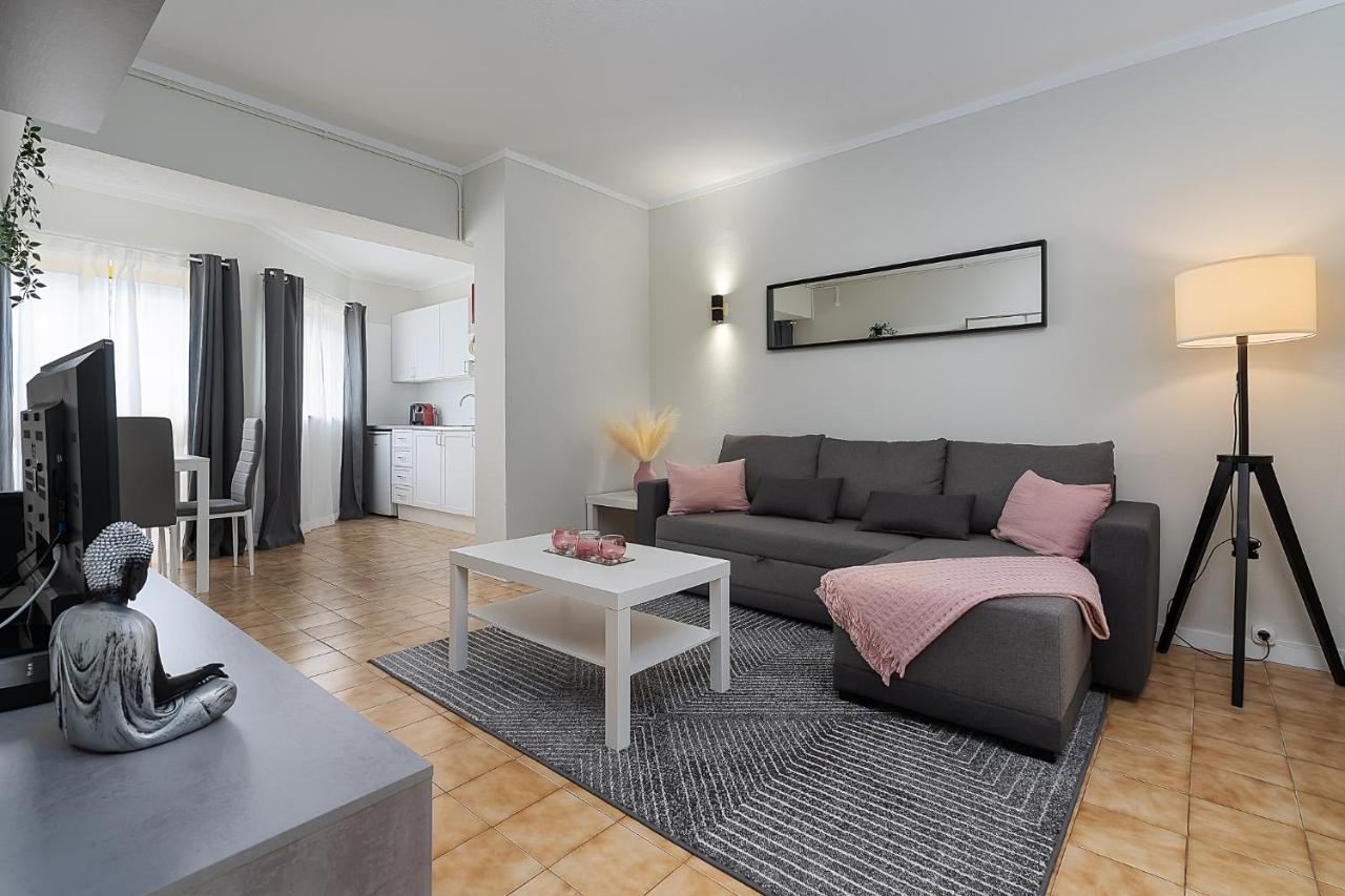 Sunny Flat W/ Balcony & Pool By Lovelystay Portimão Extérieur photo